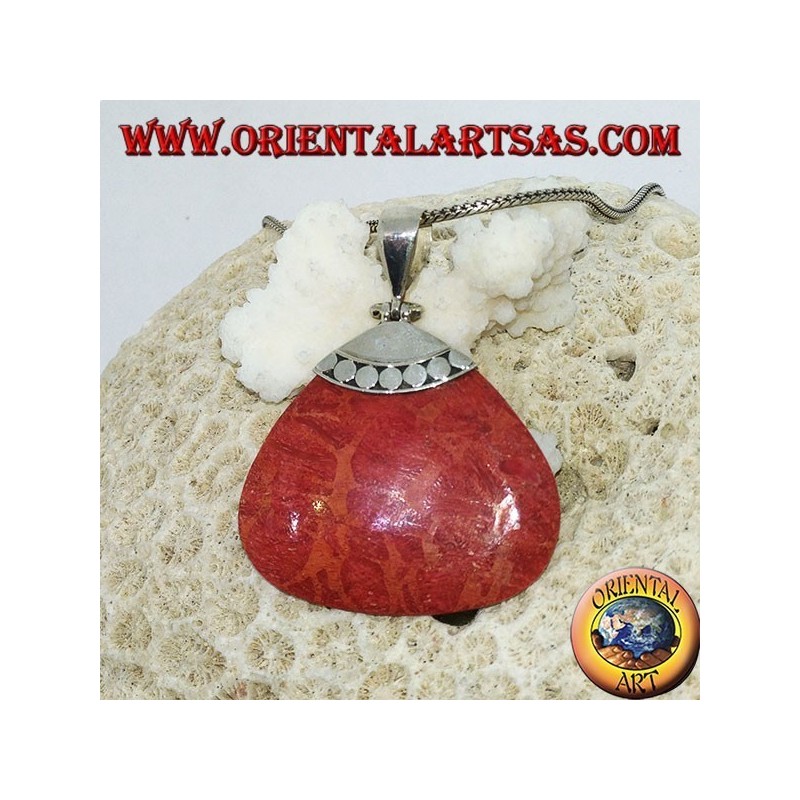 Ciondolo di madrepora rossa (corallo) triangolare  con gancio in argento