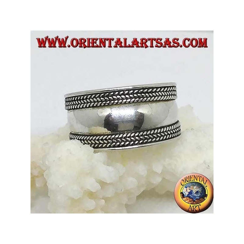Anillo ancho de plata con trenzas en los bordes, Bali