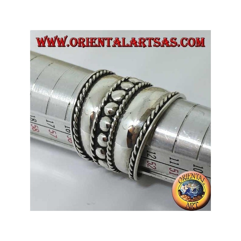 Breiter Bandring in Silber mit zentralen Nieten, Bali
