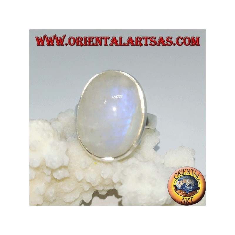 Anello in argento con Pietra di luna arcobaleno ovale incastonata semplice