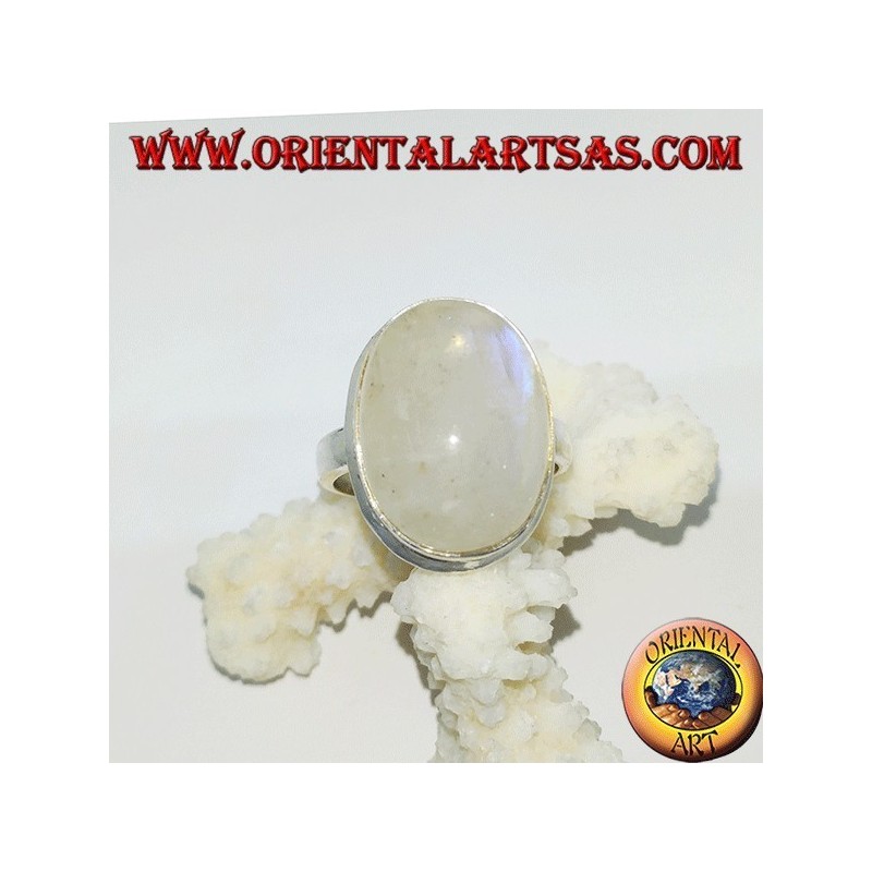 Anello in argento con Pietra di luna arcobaleno ovale incastonata semplice