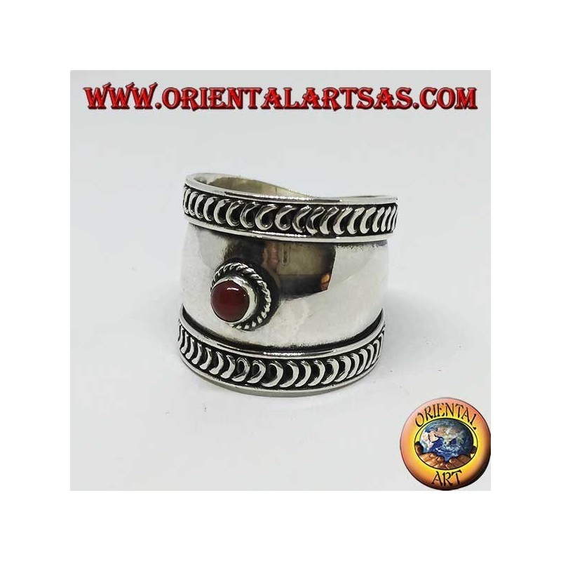 Anello fascia larga in argento con corniola tonda a cabochon , Bali