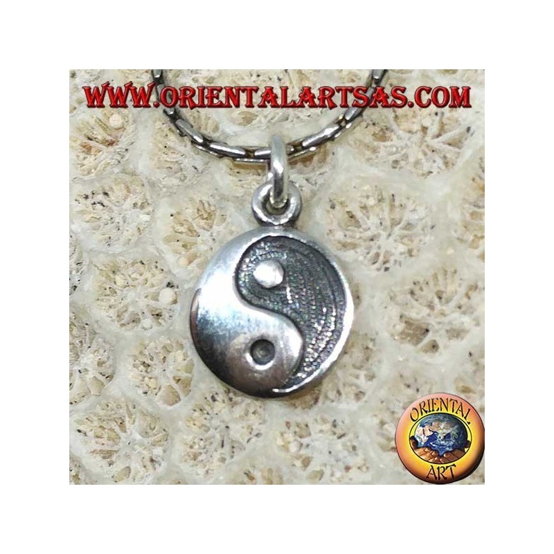 Silver pendant yin yang low relief Tao, The Taijitu (T'ai Chi T'u)