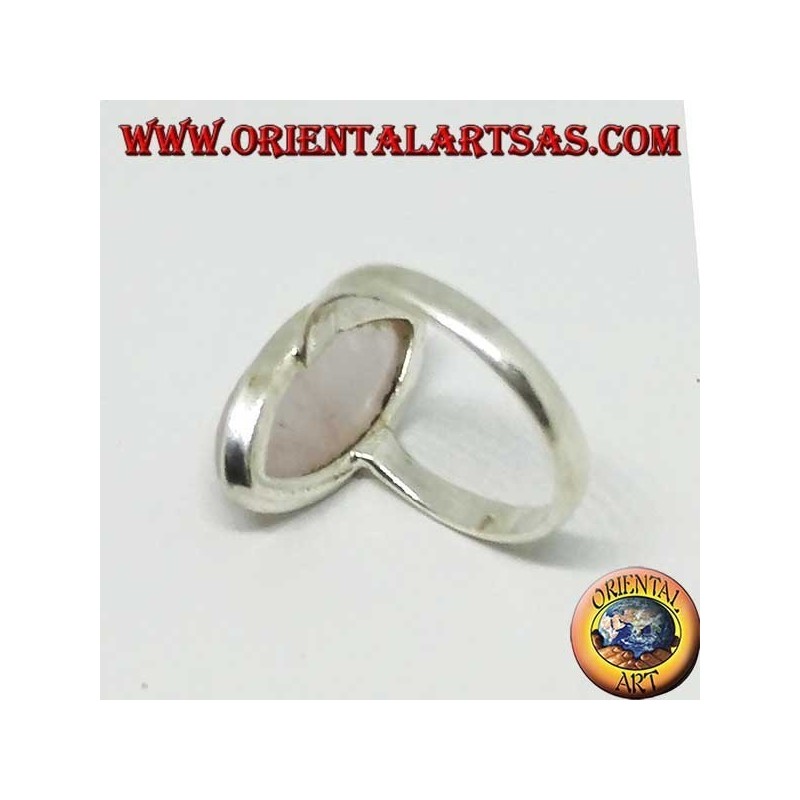 Bague en argent avec quartz rose taillé en navette
