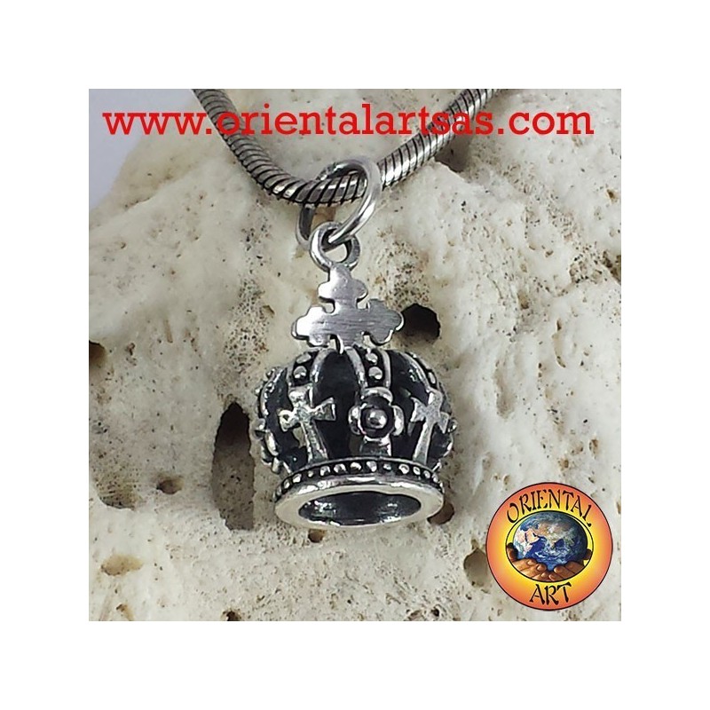 Crown pendant in silver