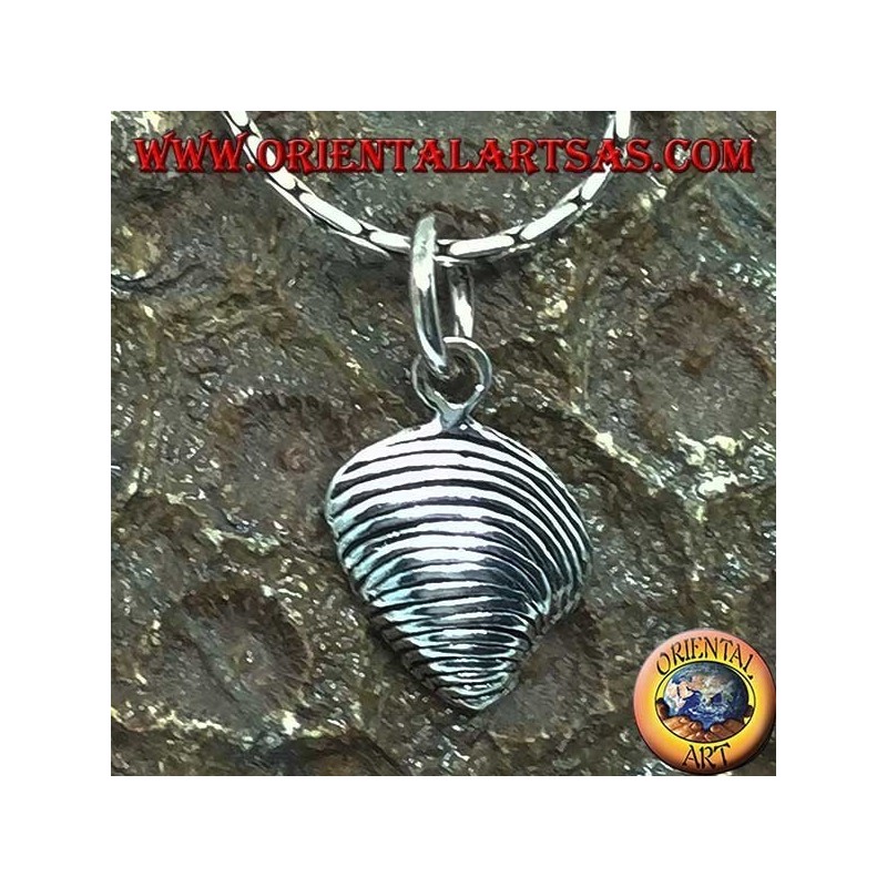 Muschelförmiger Silberanhänger "Die Muschel"