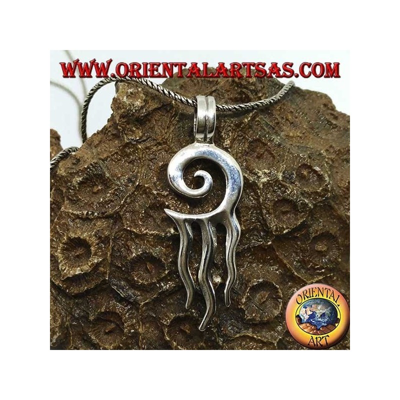 Colgante de plata, espiral solar con tres rayos.