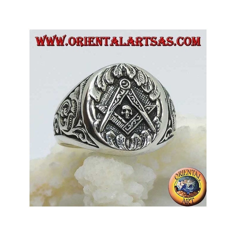 Bague en argent, boussole équipe symbole Mason et le crâne