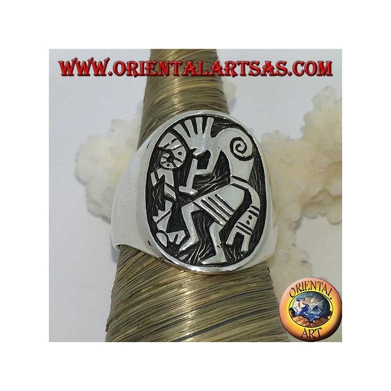 Anillo bajorrelieve Kokopelli plateado, símbolo de la felicidad