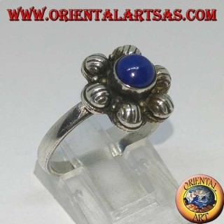 Silber Blumenring mit zentralen runden natürlichen Lapislazuli