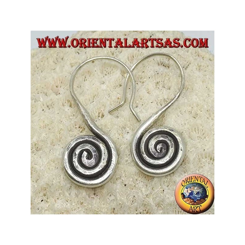 Boucles d'oreilles en argent avec spirale crochues faites main par Karen
