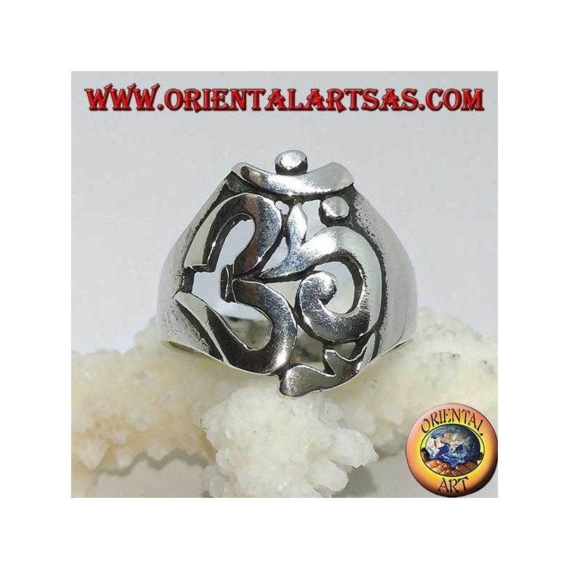 Silver ring with Aum or Om (ॐ) sacred letter of Hinduism
