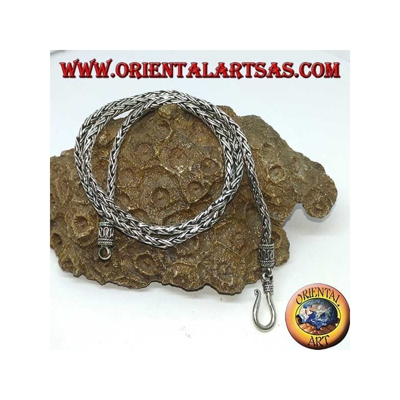 Collar de plata, trenzado de 45 cm y dos hilos.