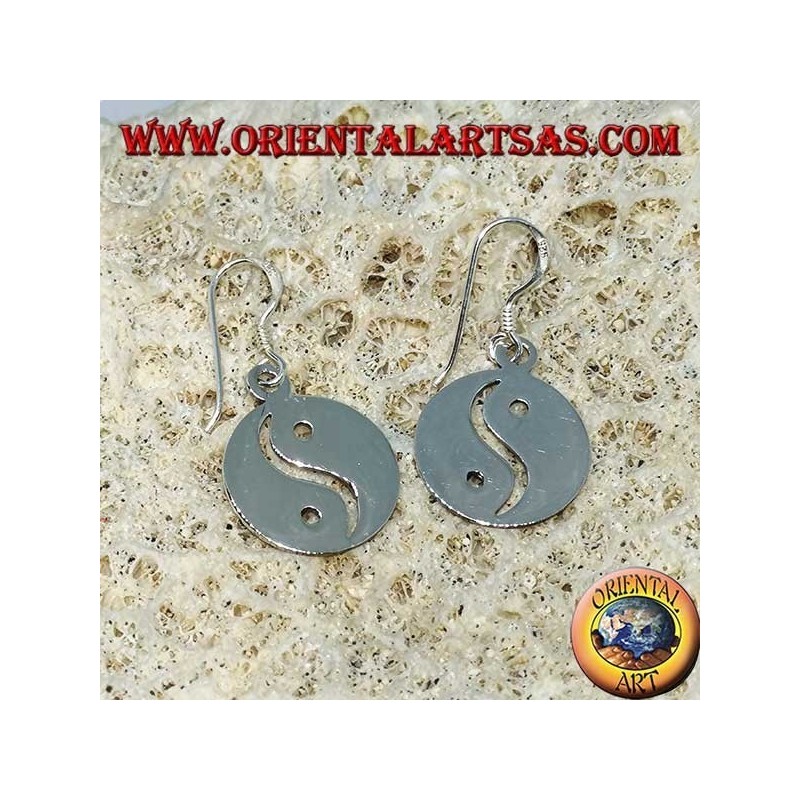 Yin yang earring in smooth silver pendant, The Taijitu (T'ai Chi T'u)