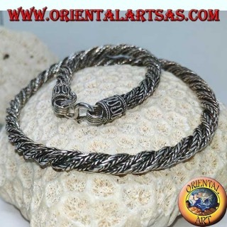 Twisted silver necklace (45 cm long, 6 mm thick)