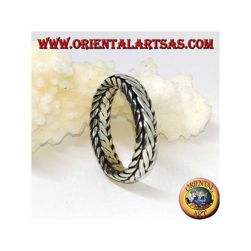Bague en argent avec bande tissée à la main