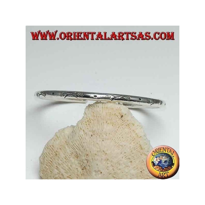 Bracelet en argent rigide, fil rond mm. 3.5 gravé à la main