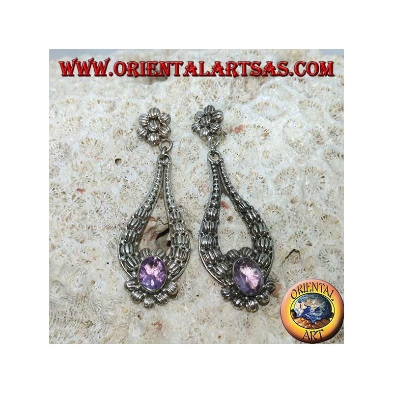 Pendientes colgantes de plata con amatista ovalada hecha a mano.