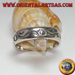 Silver ring inlaid with sun and alternating waves