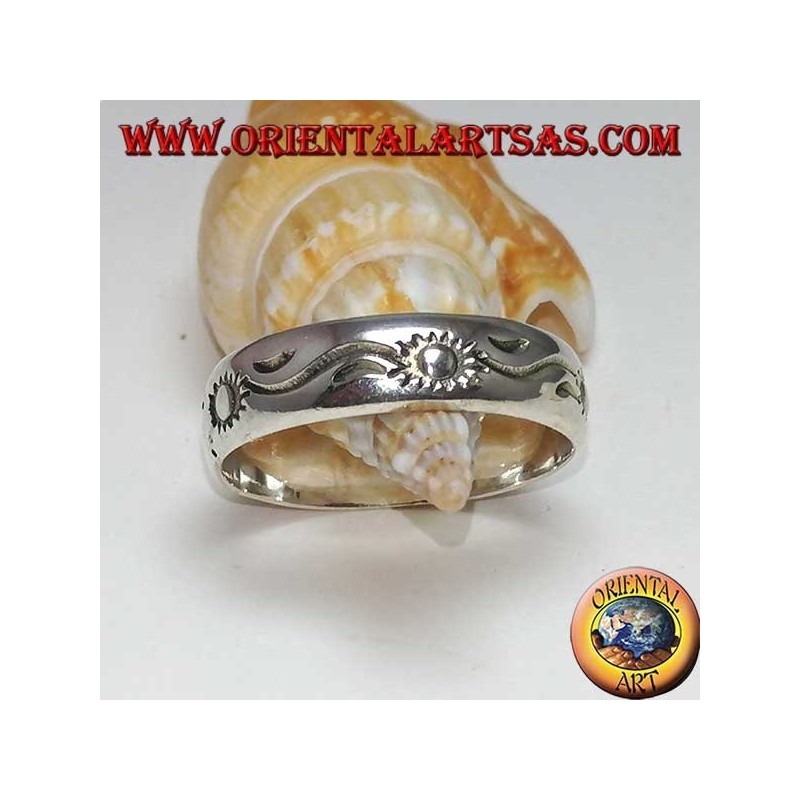 Silver ring inlaid with sun and alternating waves