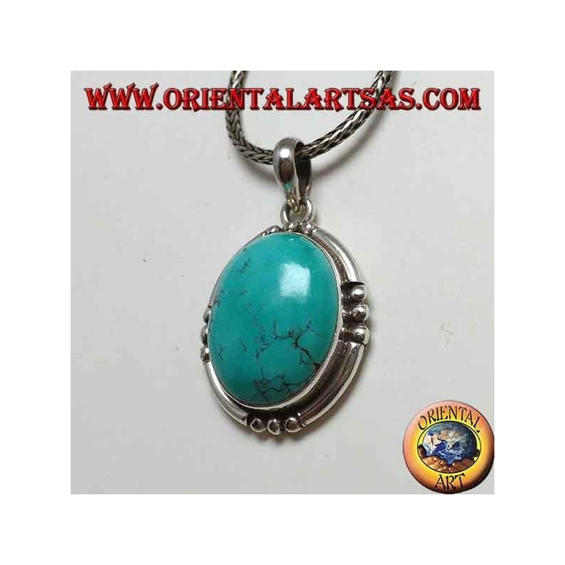 Colgante de plata con turquesa natural ovalada, hecho a mano.