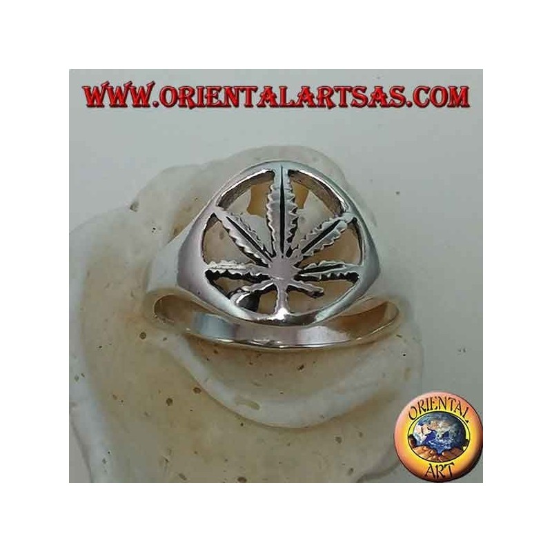 Silberring mit geschnitztem Hanfblatt (Marihuana)