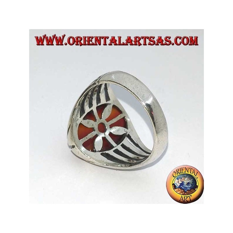 Bague en argent avec cornaline sertie d'un cabochon ovale