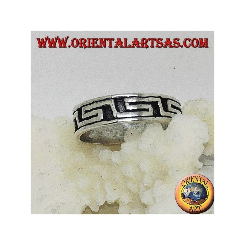 Anello  fedina in argento con greca a bassorilievo