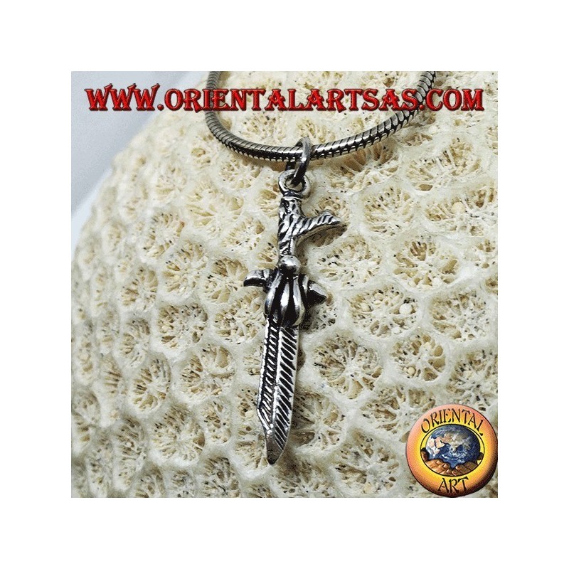 Pendentif celtique en argent avec poignée incurvée