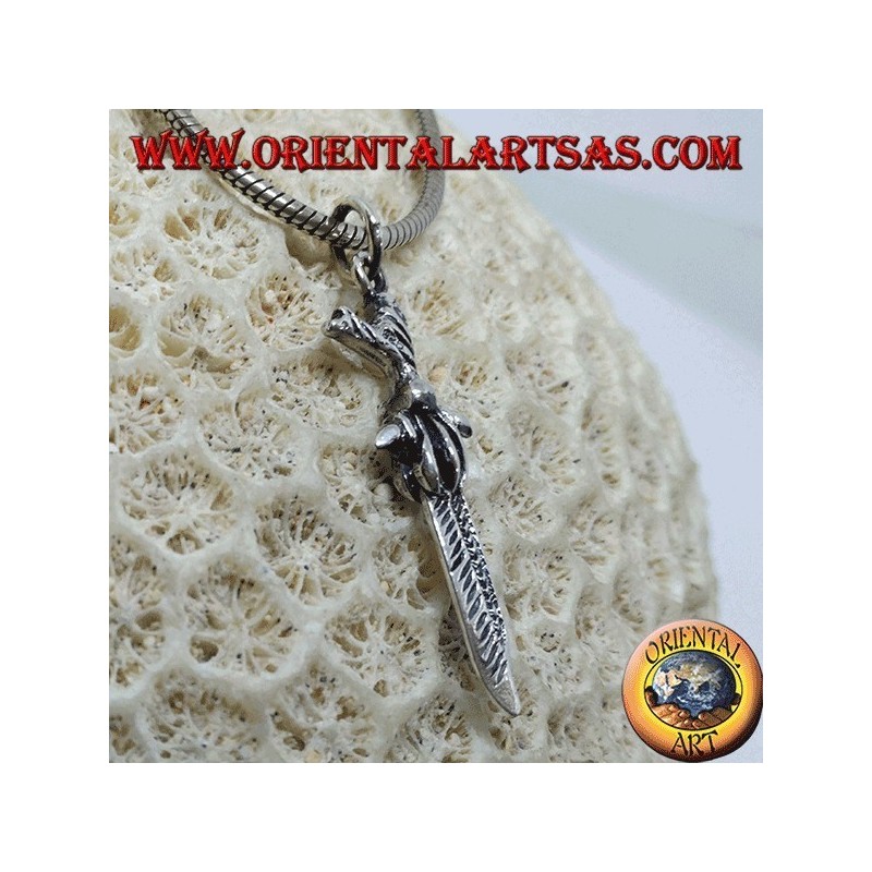 Pendentif celtique en argent avec poignée incurvée