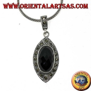 Pendentif en argent avec onyx ovale à facettes. et marcassite