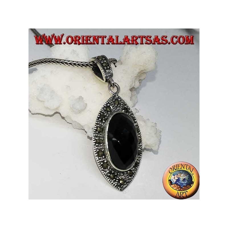 Silberanhänger mit facettiertem ovalem Onyx und Markasit