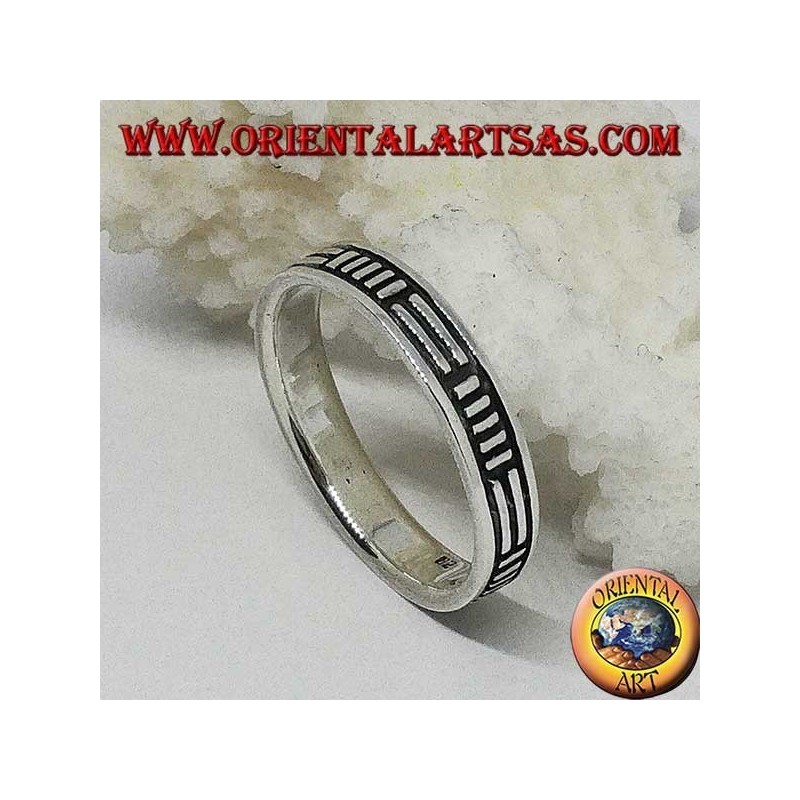 Bague en argent avec 2 lignes horizontales et 5 lignes verticales alternantes