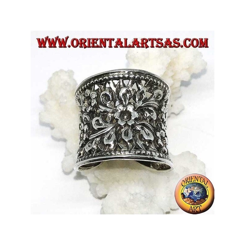 Concave wide band silver ring, chiseled and floral perforated