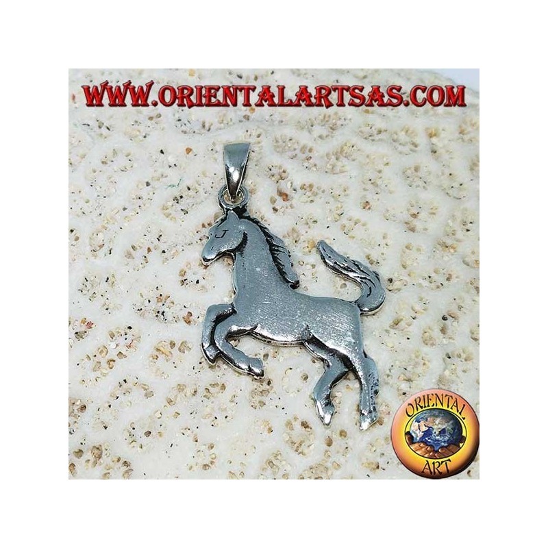 Pendentif en argent symbole du cheval rampant Ferrari (à plat)
