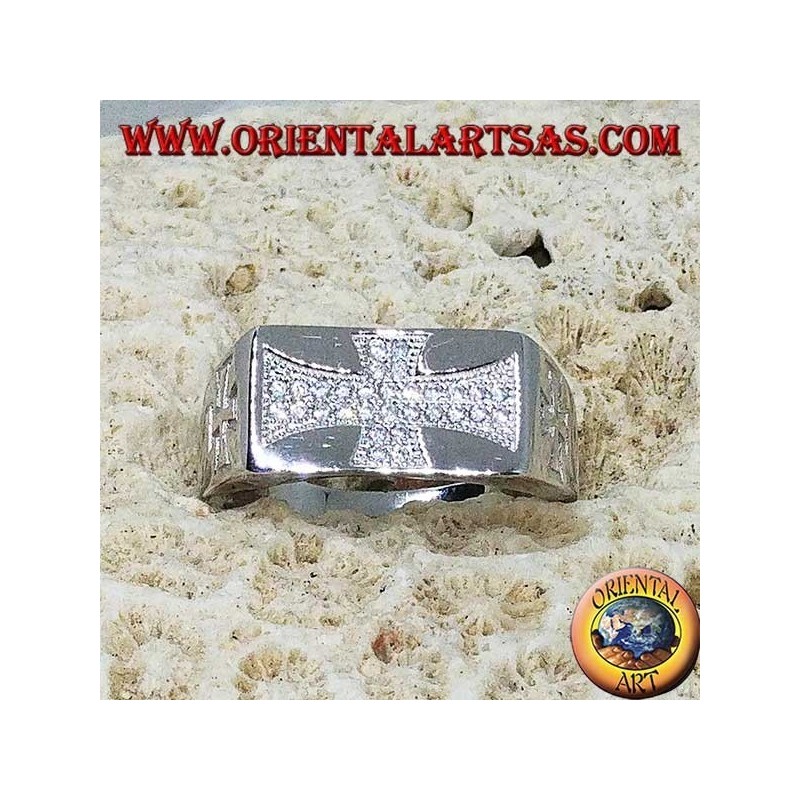 Anillo de plata, cruz templaria con circonitas y cruces grabadas a los lados