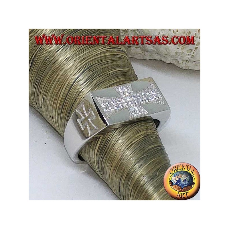 Silberring, Templerkreuz mit Zirkonen und seitlich eingravierten Kreuzen