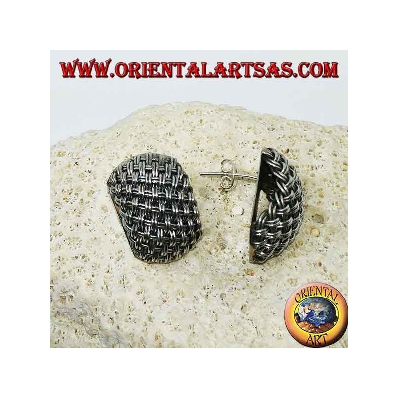 Boucles d'oreilles à lobes en argent faites à la main avec des fils entrelacés