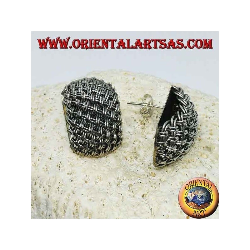 Boucles d'oreilles à lobes en argent faites à la main avec des fils entrelacés