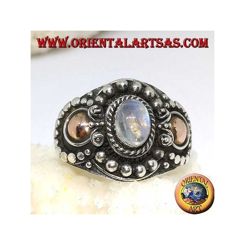 Anello in argento  con Pietra di luna arcobaleno e lamine in oro