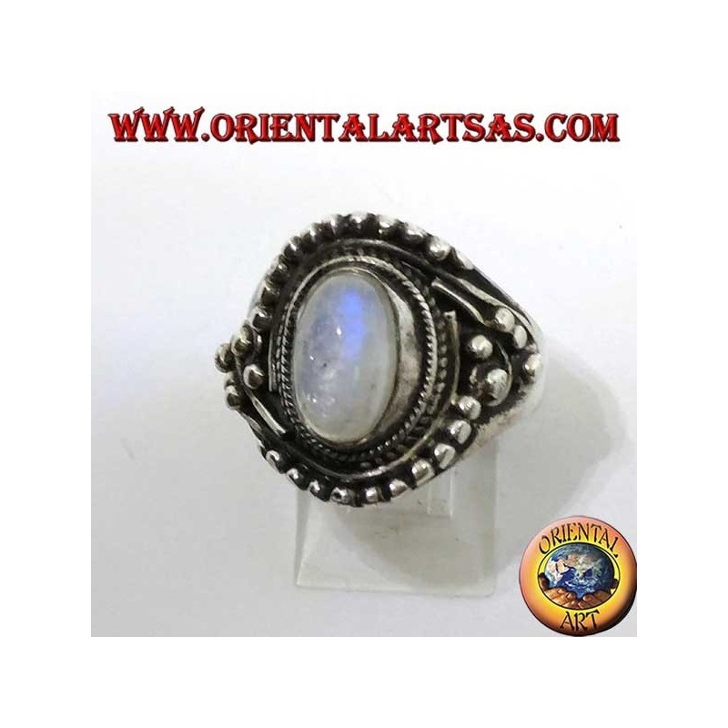 Anello d'argento con Pietra di luna arcobaleno ovale con decorazioni asimmetriche a palline