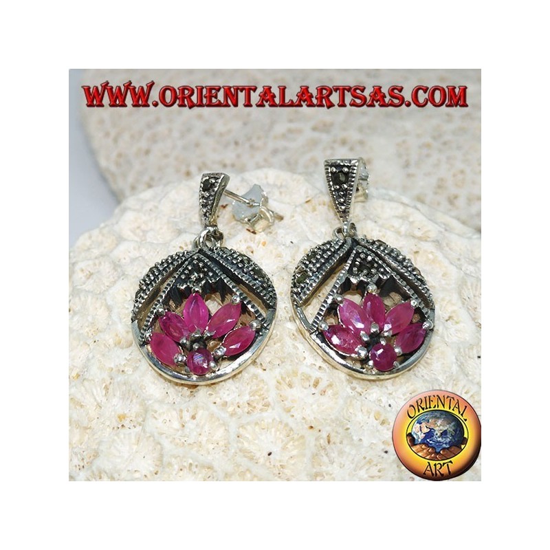 Boucles d'oreilles en argent avec fleur de lotus avec 5 rubis navette et 1 tour