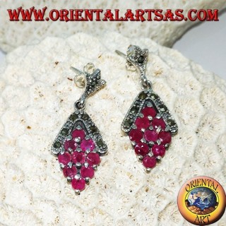 Boucles d'oreilles en argent avec 9 rubis ronds naturels serties de losange et de marcassite