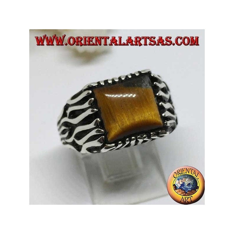 Bague en argent avec décorations de flammes et oeil de tigre carré