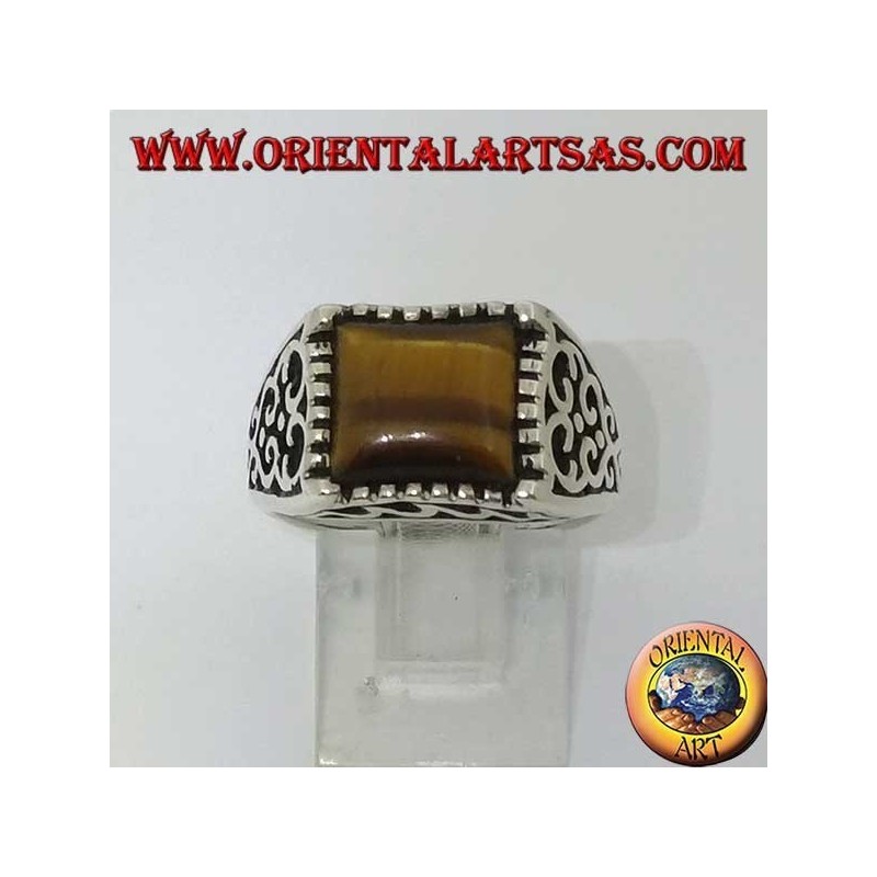 Bague en argent avec décorations de flammes et oeil de tigre carré