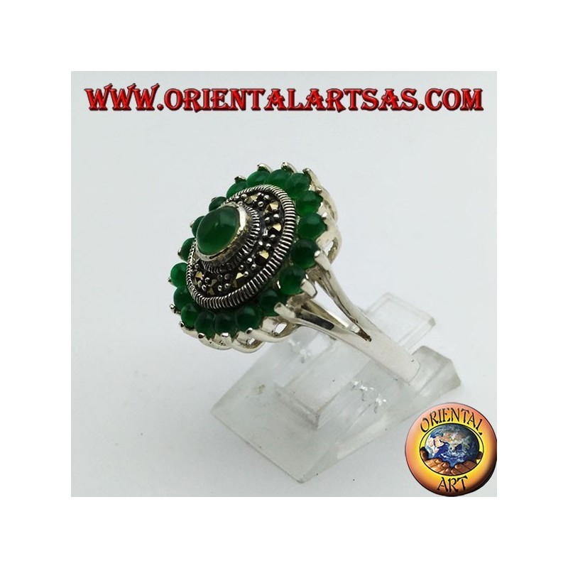 Anillo redondo de plata con 18 + 1 ágata verde redonda y marcasitas