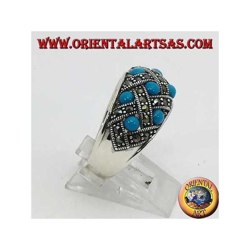 Anello in argento a fascia bombata con dieci turchesi sferici e marcasite