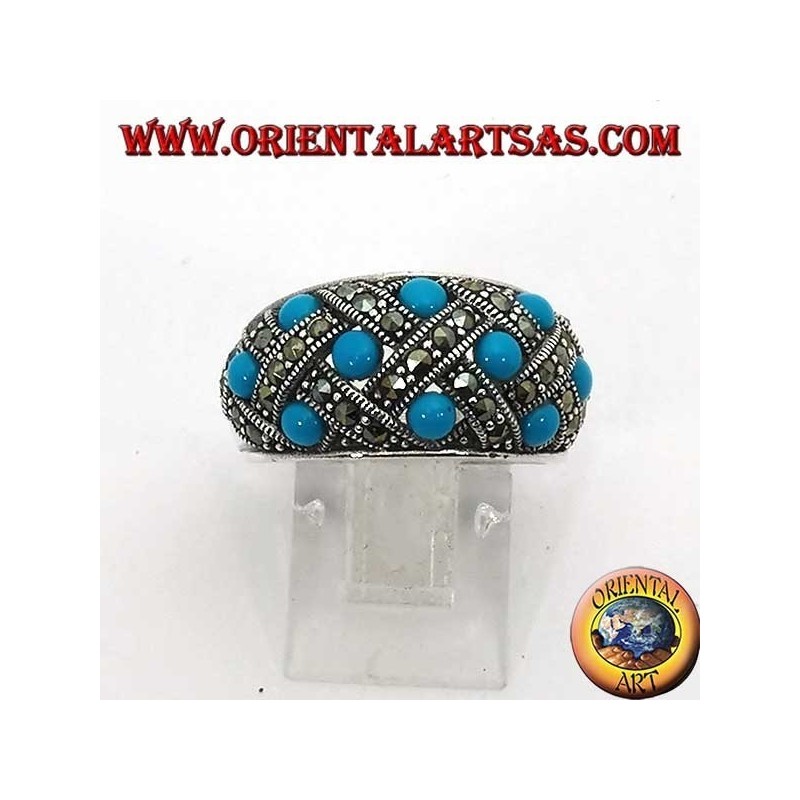 Anello in argento a fascia bombata con dieci turchesi sferici e marcasite