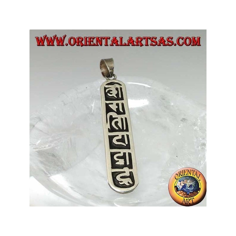 Pendentif en argent Oṃ Maṇi Padme Hūṃ le mantra de Mahāyāna et le boudisme tibétain.