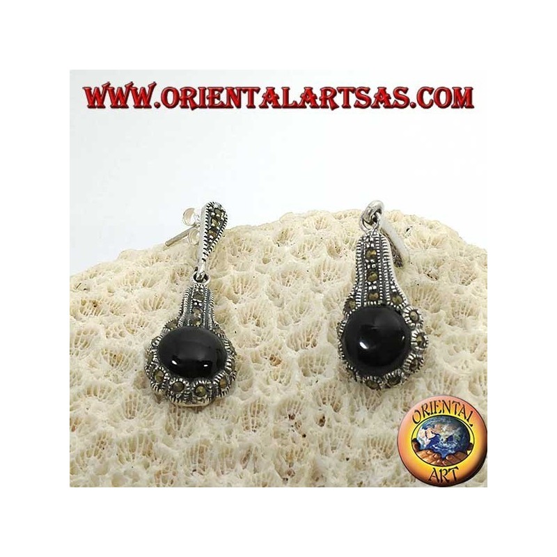 Orecchini in argento pendenti, con onice tonda contornato da marcassiti